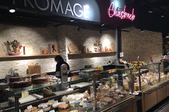 Der Chäsbueb Standort im LOEB Lebensmittel direkt am Bahnhof