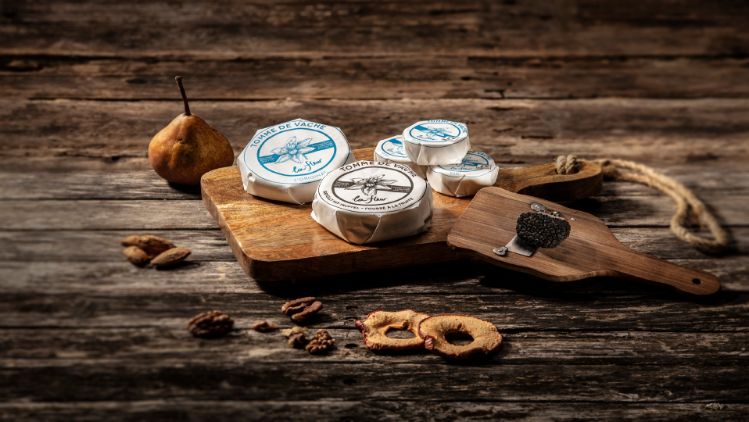 La Fleur ist ein cremiger aromatischer Weichkäse und eine Eigenmarke von Baumann Käse. 